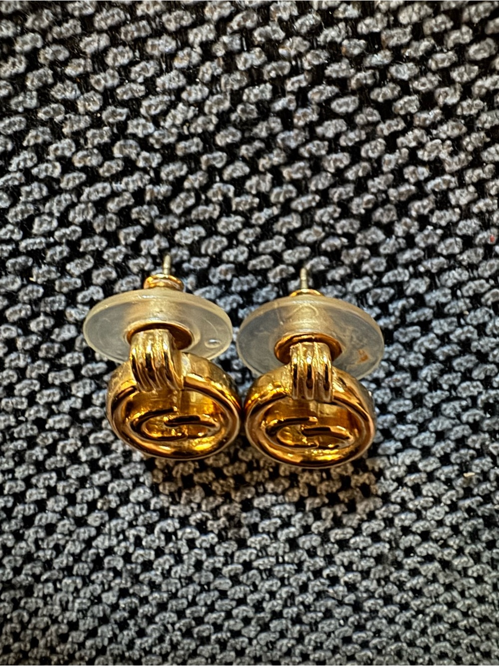 Authentic Dior Gold Oval CD Logo Earrings - Picture 4 of 6
